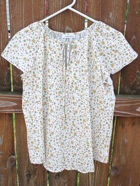 Simple Fun Floral Blouse Top Sz. M